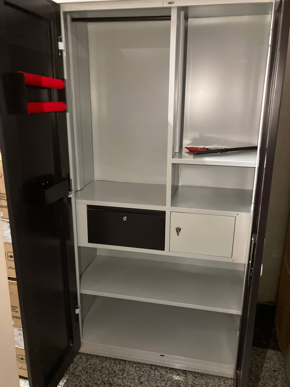 TREVANI SUPER ALMIRAH 42D1HWU